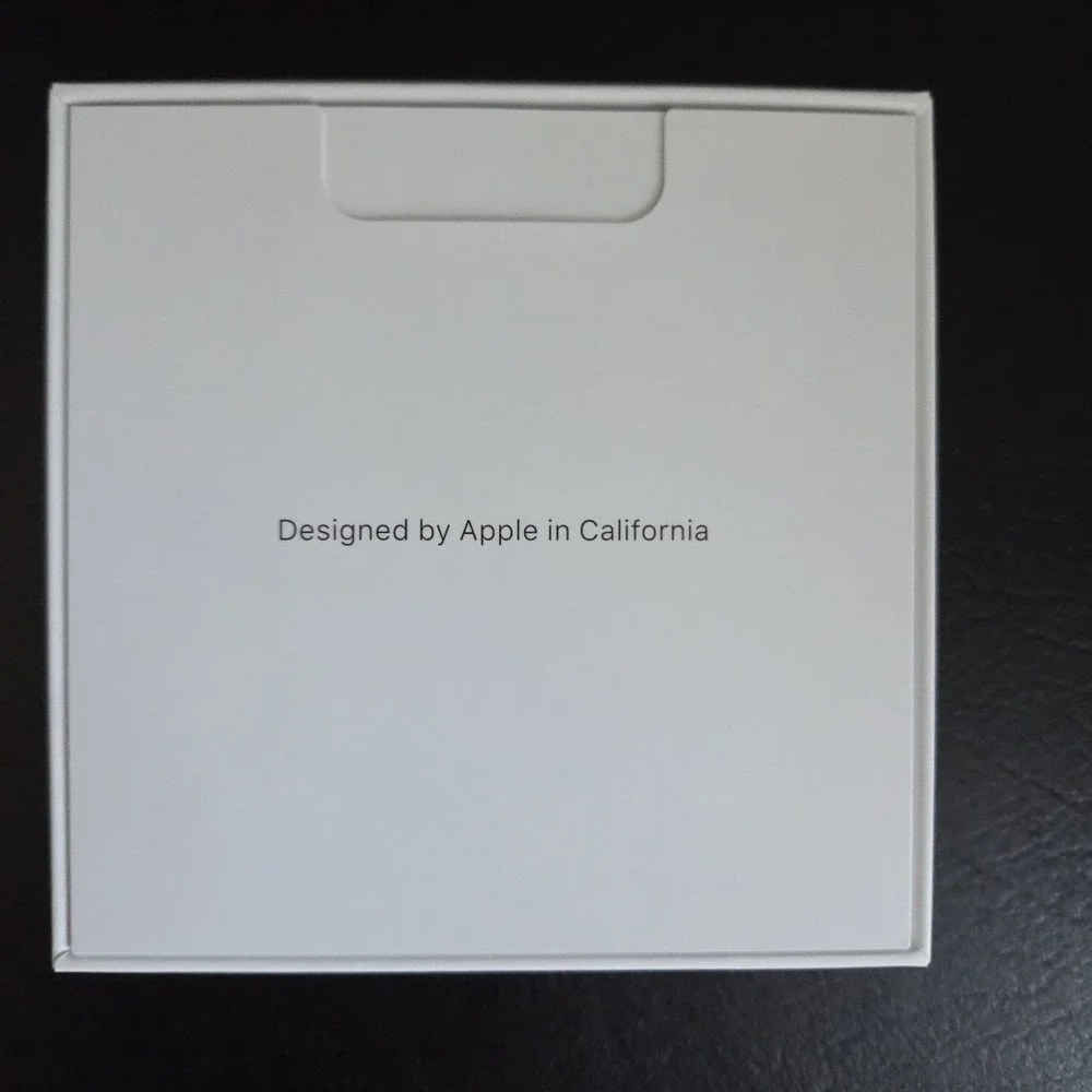 Apple AirPods Pro Wireless Charging Case 1st Gen White w/ Box Fittings Cable CIB